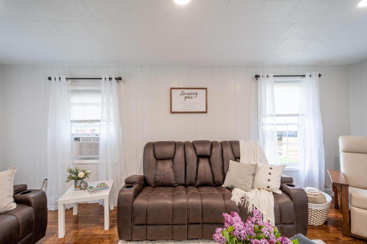 Farmhouse Of Blessings Dundee Bagian luar foto