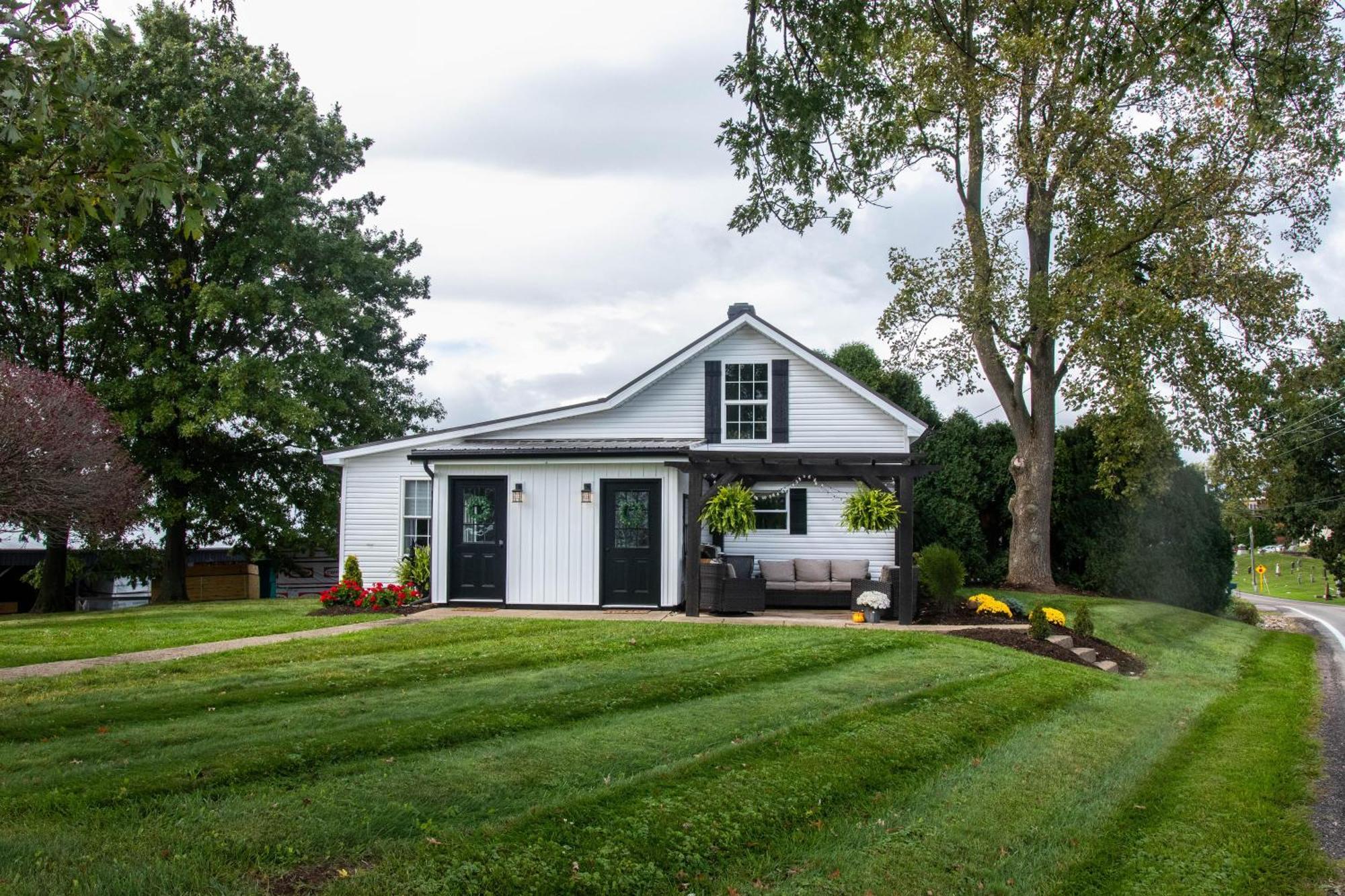 Farmhouse Of Blessings Dundee Bagian luar foto